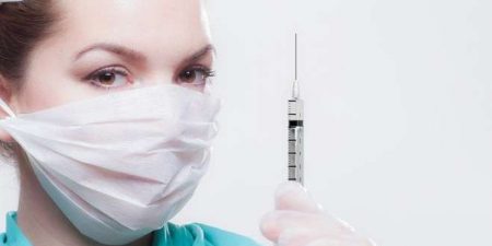 Szczepienia – naukowcy vs. teorie spiskowe